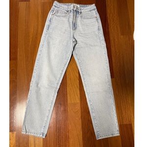 Garage Clothing Light Wash Mom Jeans Size 25